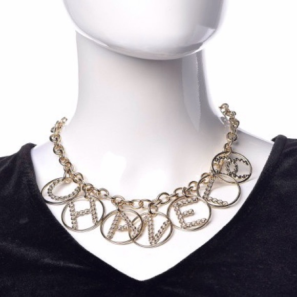 💥SOLD💥 CHANEL 2019 Crystal Embellished CC ‘CHANEL’ Letters Oversized Necklace - Picture 6 of 6